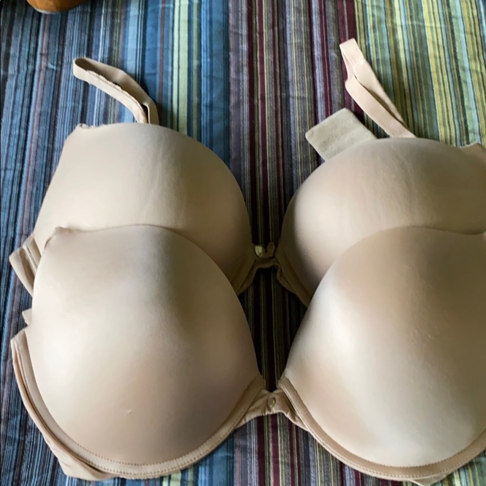 Pair Victoria’s Secret Bras